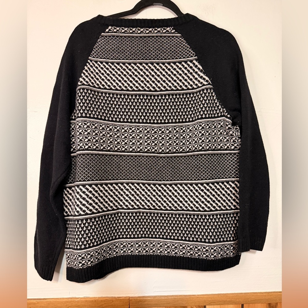 Talbots Black and White Patterned Raglan Sweater - Picture 2 of 5